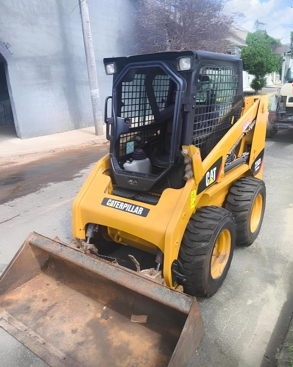 Mini Carregadeira Bobcat 226 B3 ano 2013 – 4.000 Horas