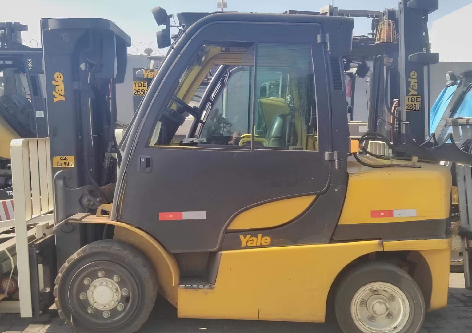 Empilhadeira Yale GP90VX – Ano 2012 | 4.500 kg | GLP | 10.500 Horas