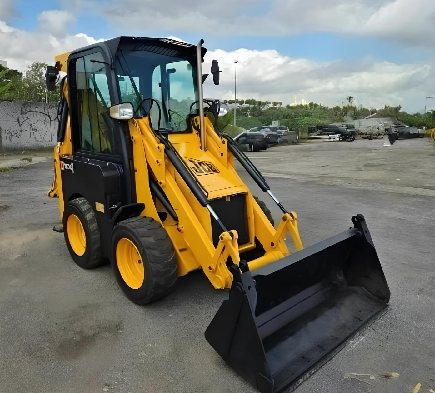 Mini retroescavadeira JCB 1CX - ano 2013 - 4x4 - com 4.300 horas