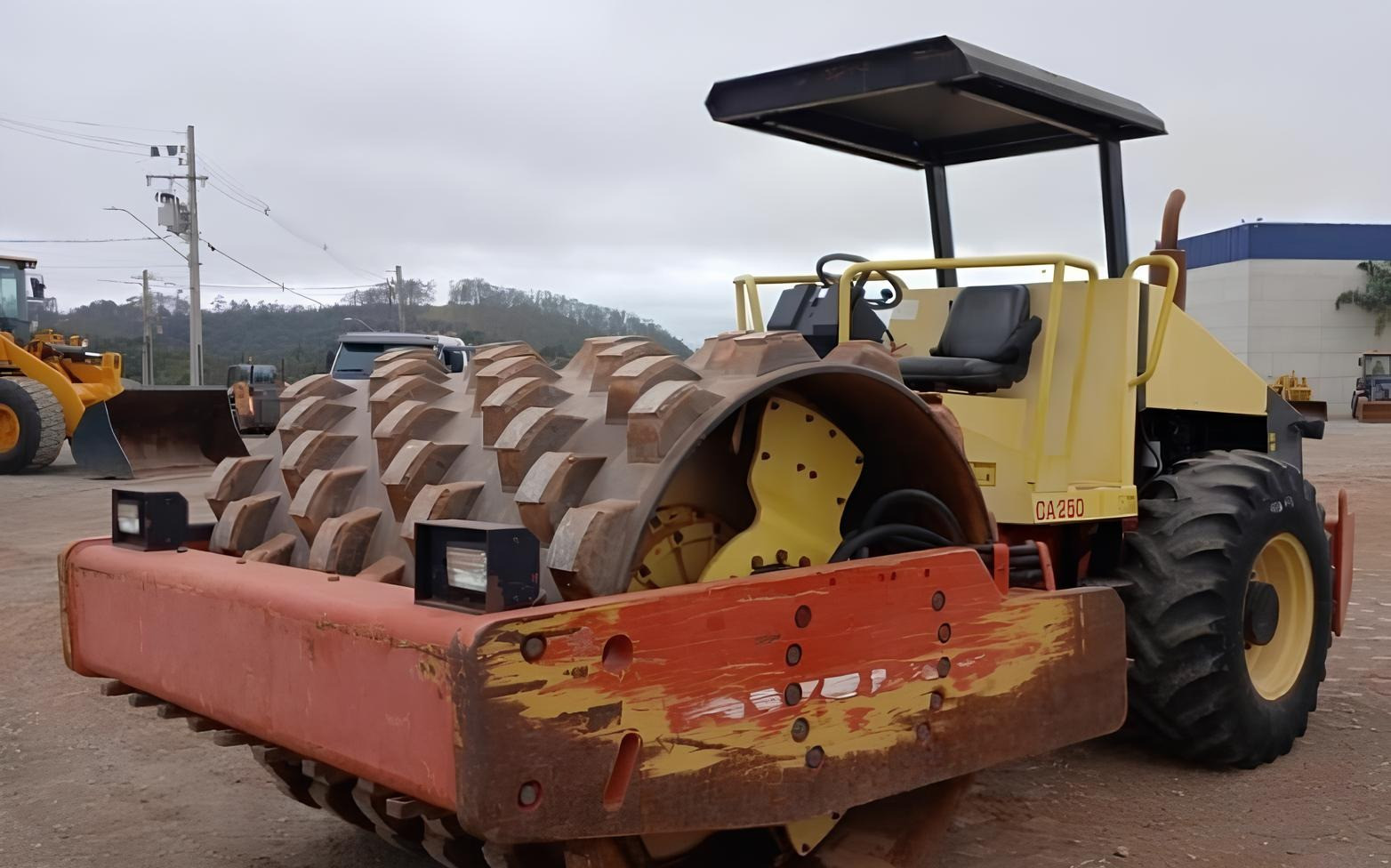 Rolo Compactador Dynapac CA250 ano 2007