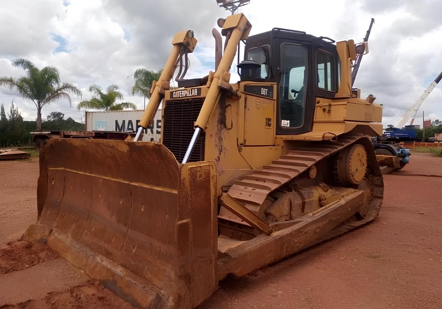 Trator de Esteira Caterpillar D6T XL ano 2018 com 8450 horas