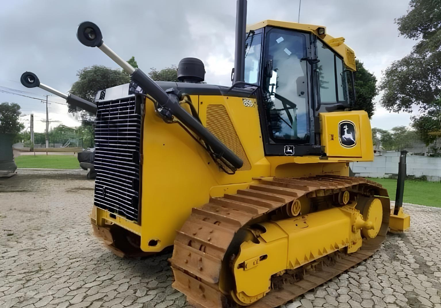 Trator de Esteira John Deere 850J ano 2021 com 6.850 horas