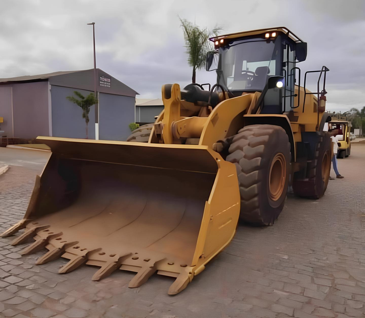 Pá Carregadeira Caterpillar 950L ano 2018 com média de 8000 horas