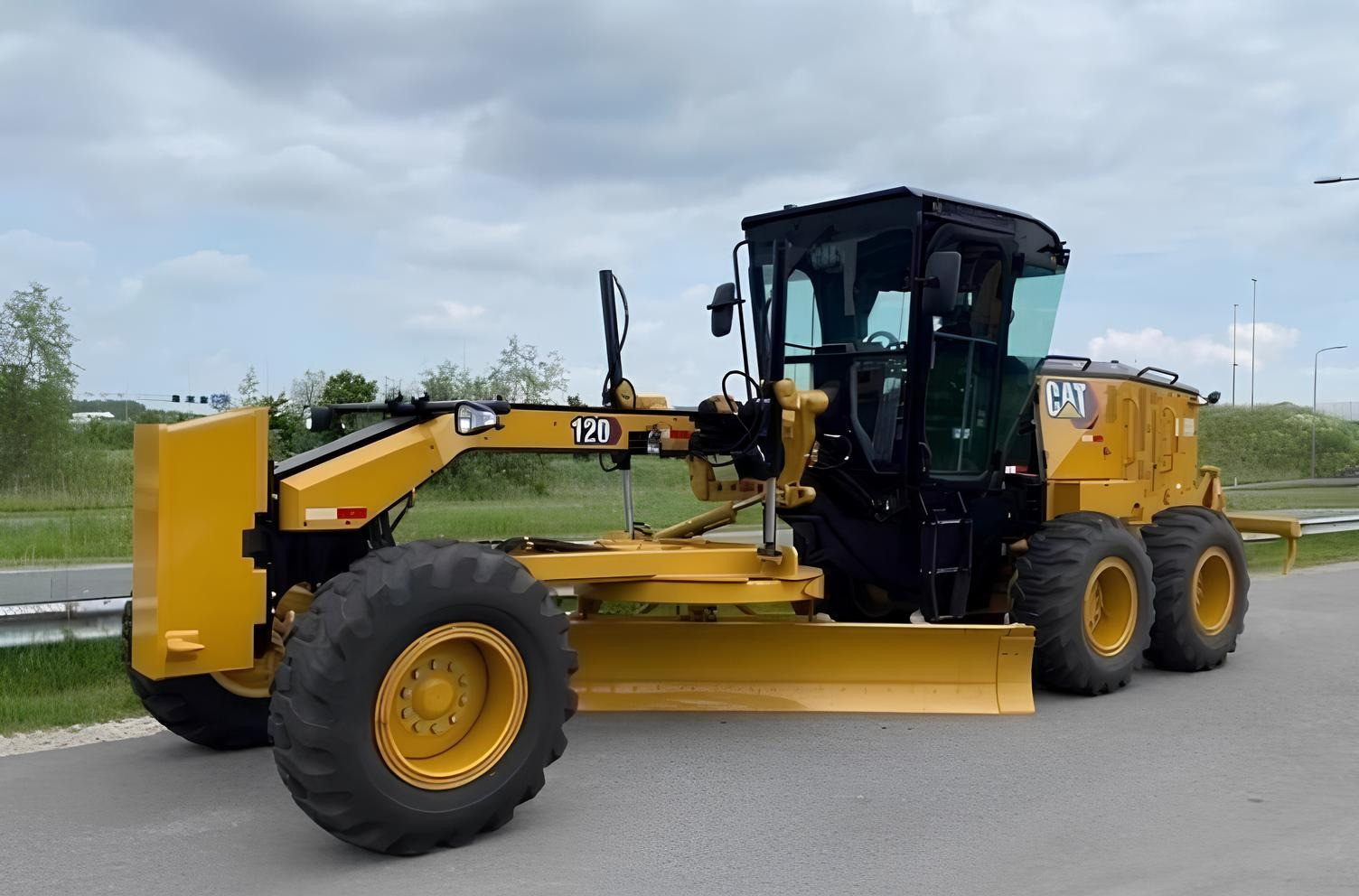 Motoniveladora Caterpillar 120 ano 2021
