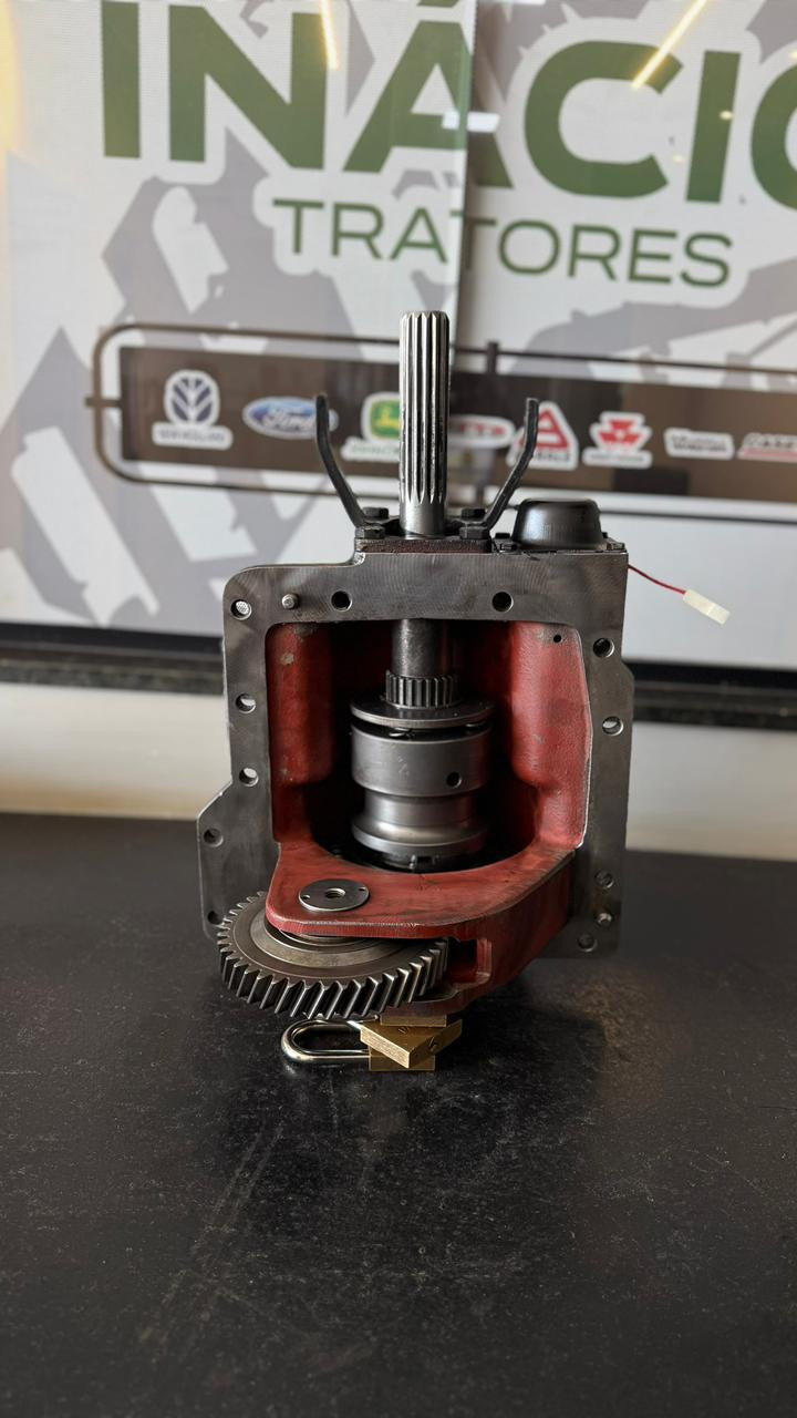 Caixa de transferência New Holland 7630 tração CNH - USADA
