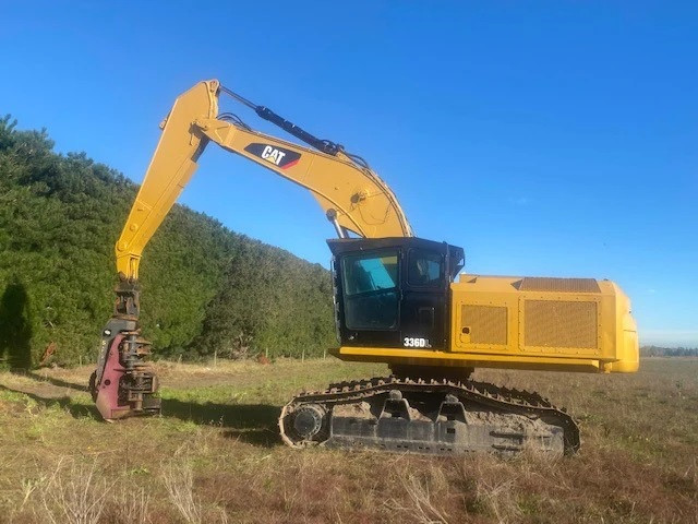 Escavadeira Caterpillar 336 revisada